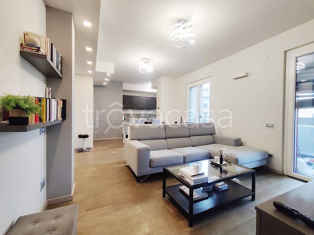 appartamento in vendita a Rozzano