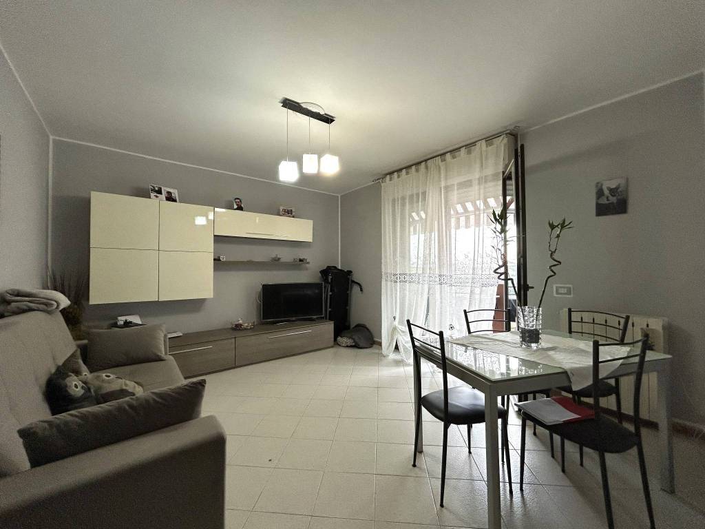 appartamento in vendita a Rozzano