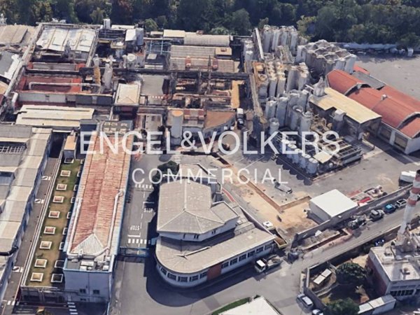 locale commerciale in vendita a Rozzano