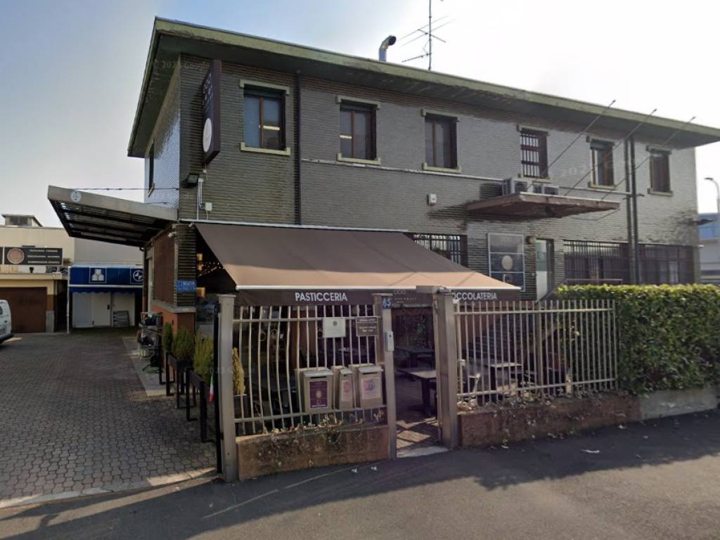 intera palazzina in vendita a Rozzano in zona Quinto Stampi