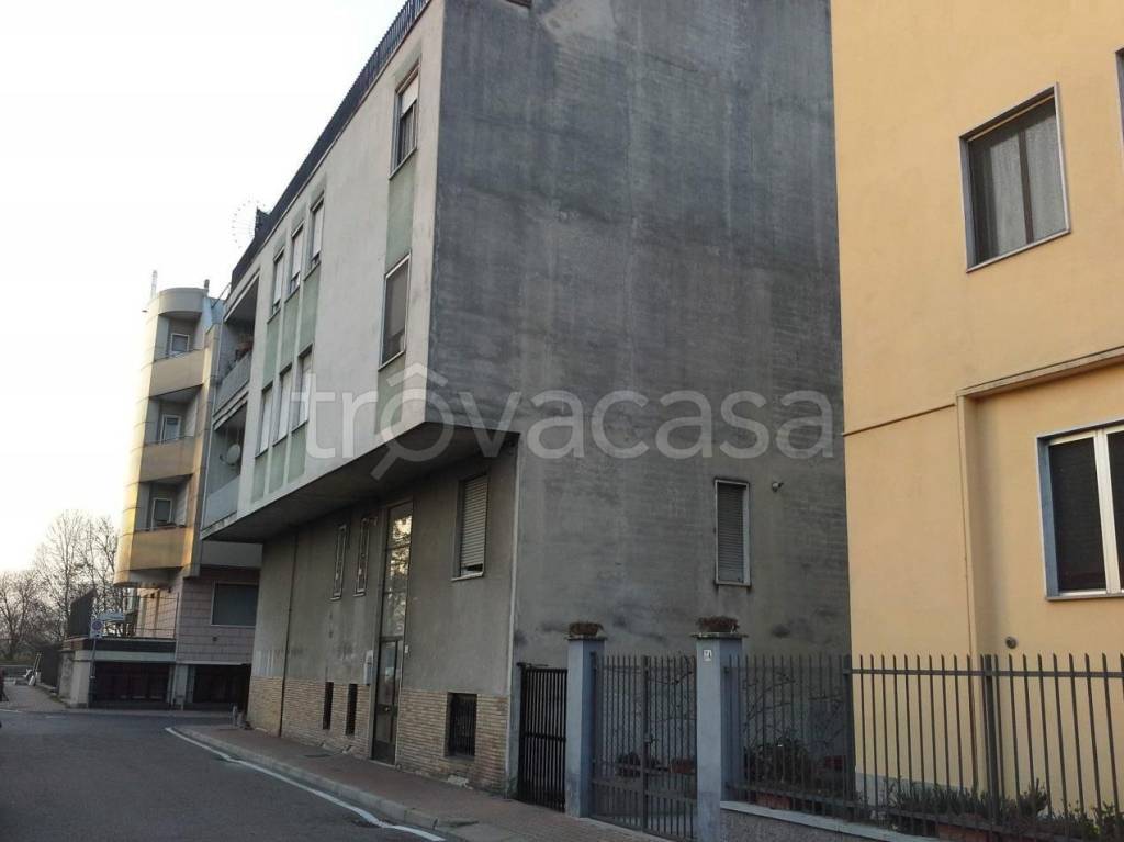 appartamento in vendita a Rozzano