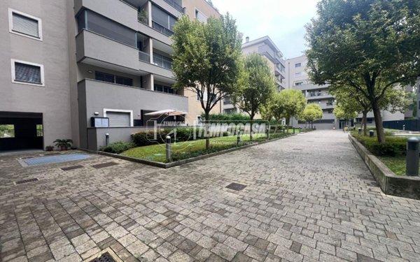 appartamento in vendita a Rozzano