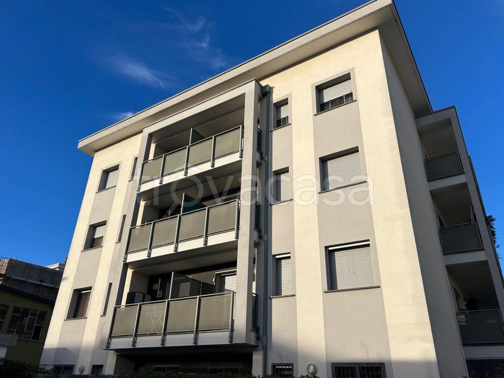 appartamento in vendita a Rozzano in zona Valleambrosia