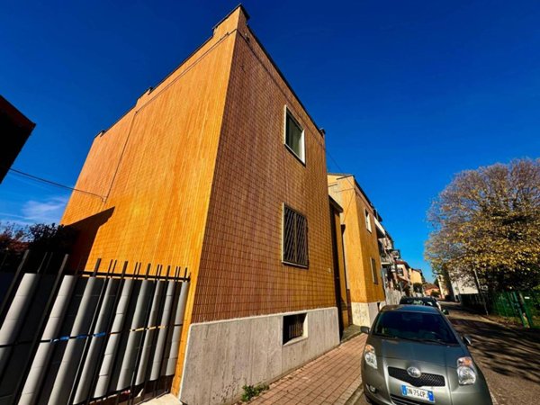 appartamento in vendita a Rozzano in zona Cassino Scanasio