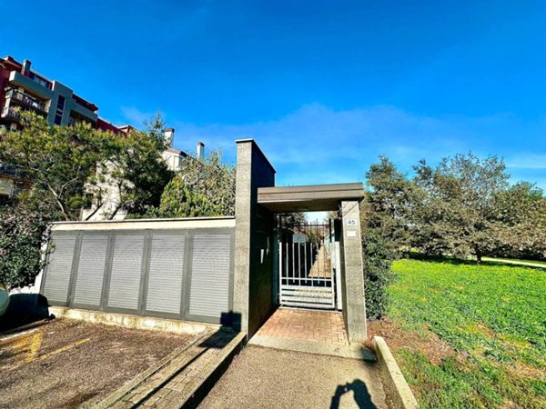 appartamento in vendita a Rozzano