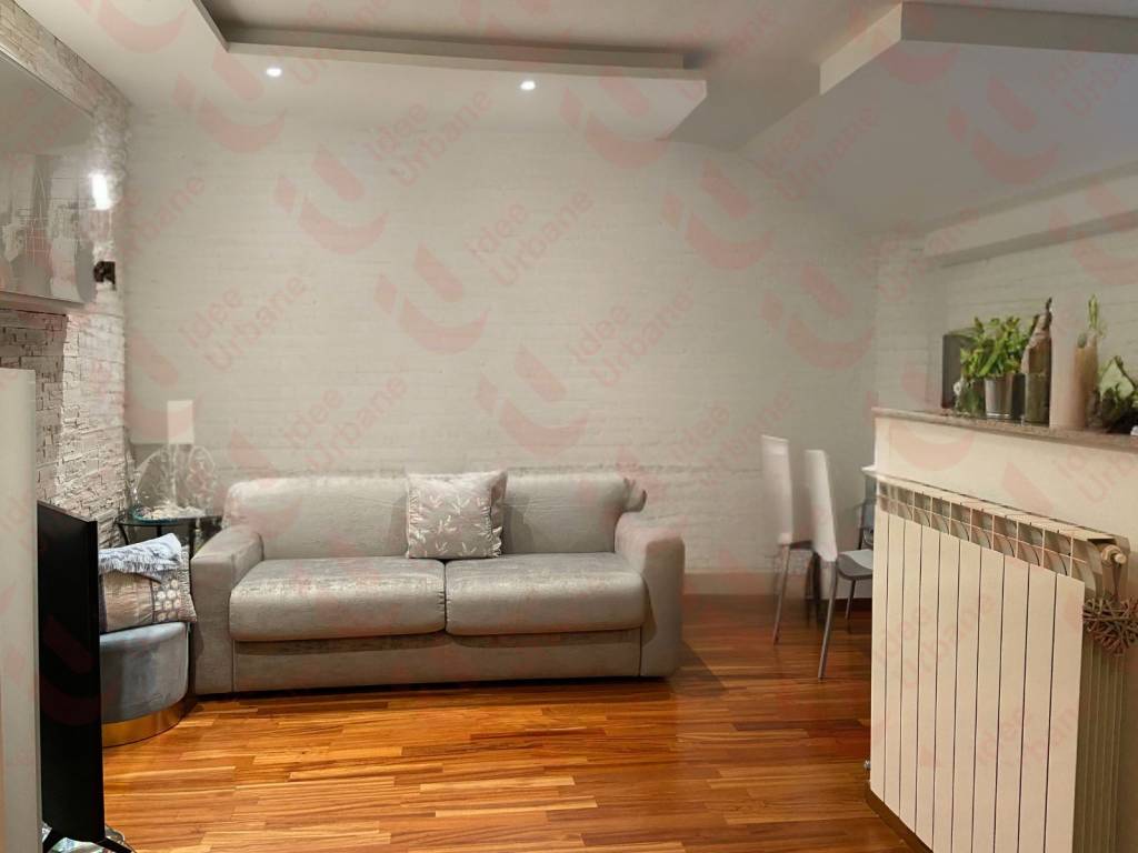 appartamento in vendita a Rozzano in zona Quinto Stampi