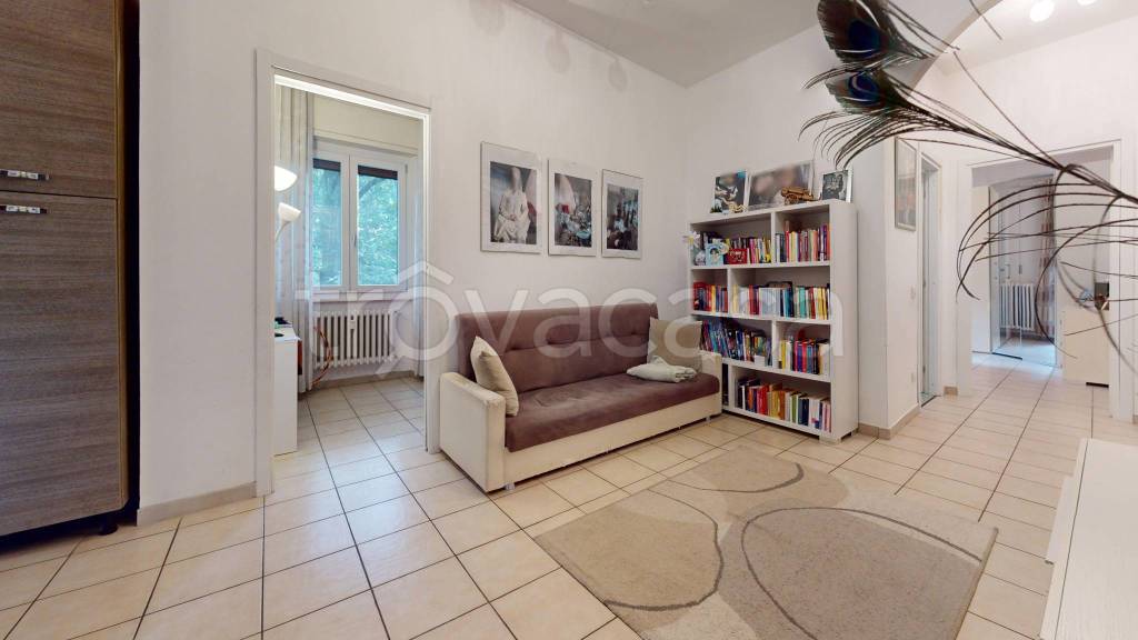 appartamento in vendita a Rozzano in zona Quinto Stampi