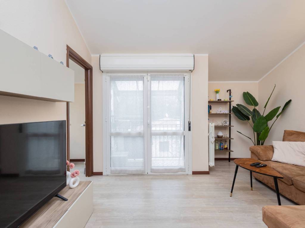 appartamento in vendita a Rozzano in zona Pontesesto