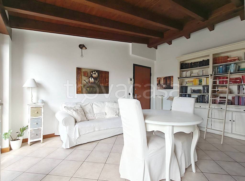 appartamento in vendita a Rozzano