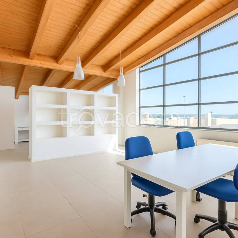 ufficio in vendita a Rozzano in zona Quinto Stampi