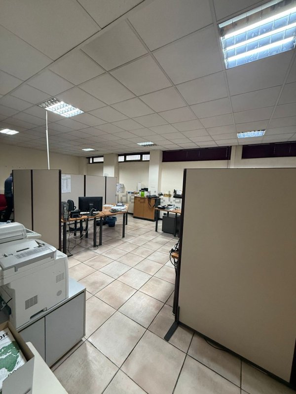 ufficio in vendita a Rozzano