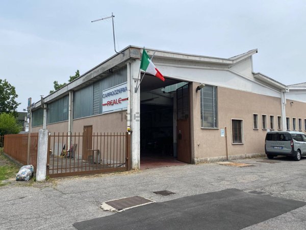ufficio in vendita a Rozzano