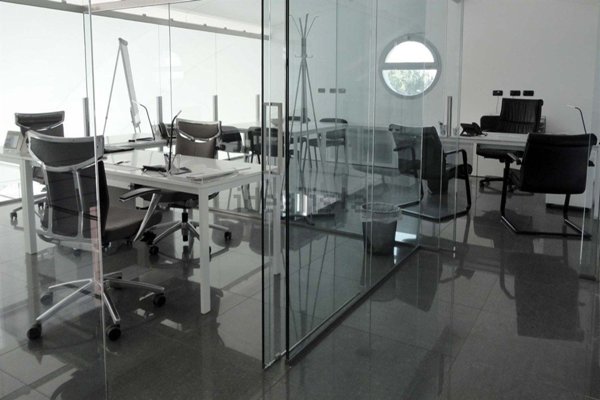 locale di sgombero in vendita a Rozzano