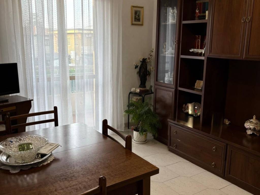 appartamento in vendita a Rozzano in zona Pontesesto