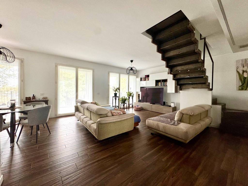 appartamento in vendita a Rozzano