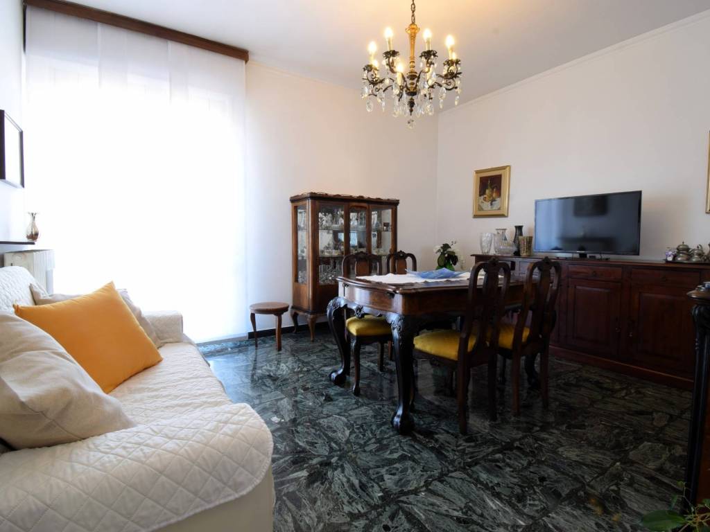 casa indipendente in vendita a Rozzano in zona Pontesesto