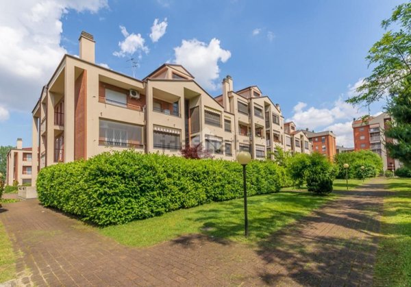 appartamento in vendita a Rozzano