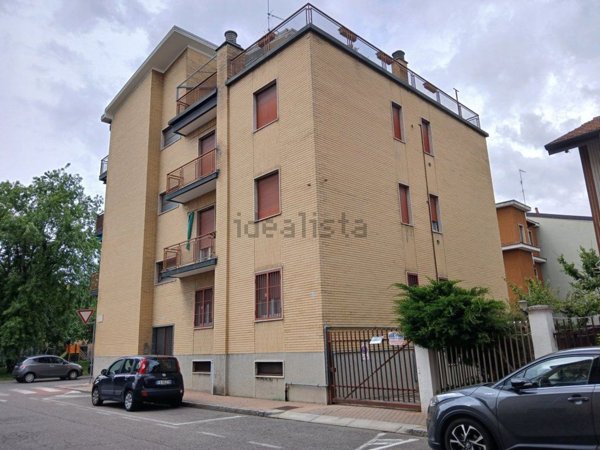 appartamento in vendita a Rozzano