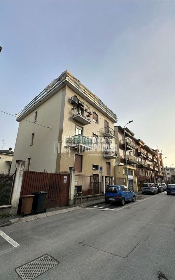 appartamento in vendita a Rozzano