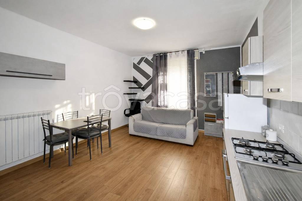 appartamento in vendita a Rozzano in zona Valleambrosia