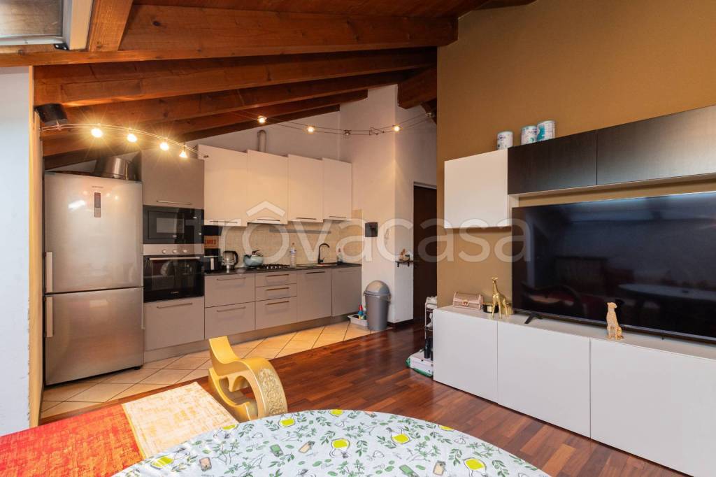 appartamento in vendita a Rozzano