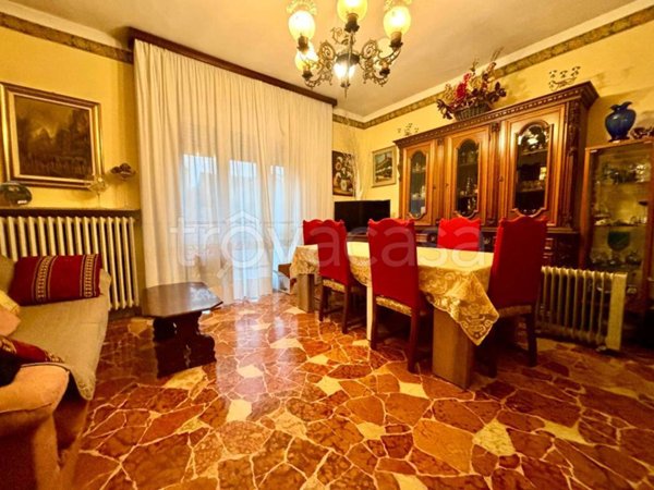 appartamento in vendita a Rozzano in zona Valleambrosia