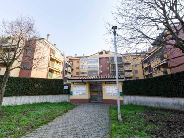 appartamento in vendita a Rozzano in zona Quinto Stampi