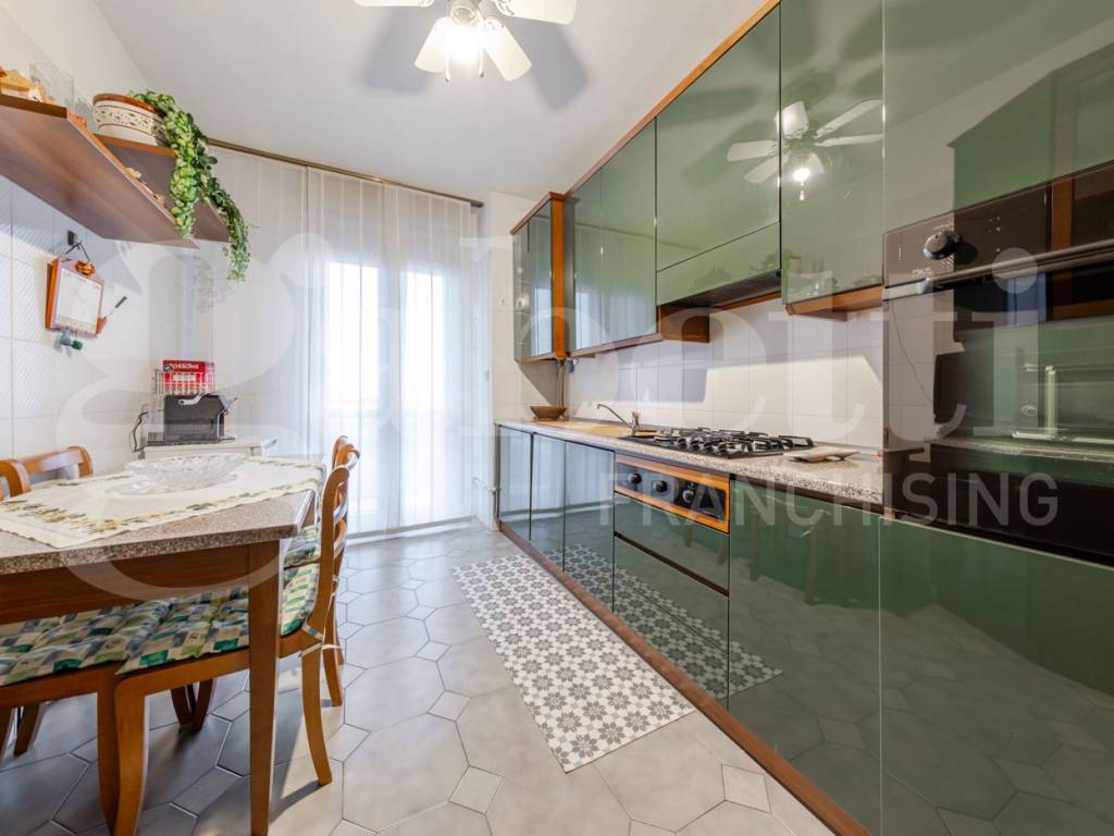 appartamento in vendita a Rozzano in zona Valleambrosia