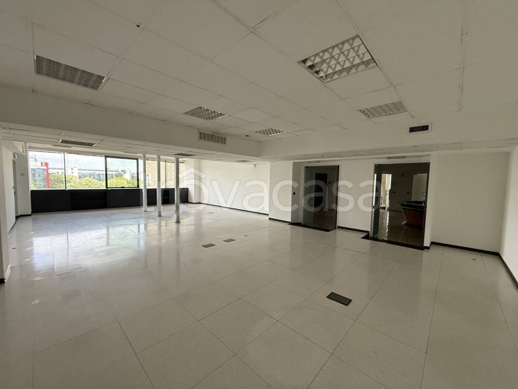 ufficio in vendita a Rozzano