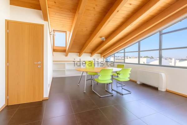 ufficio in vendita a Rozzano in zona Quinto Stampi