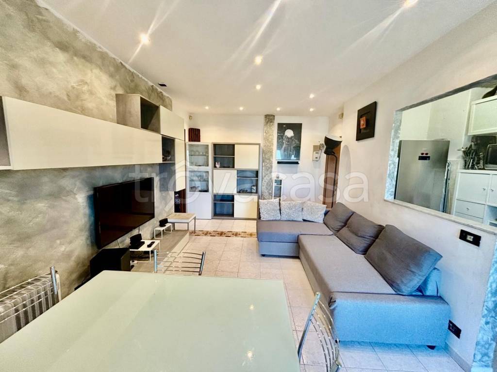 appartamento in vendita a Rozzano