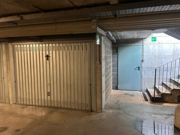 locale di sgombero in vendita a Rozzano in zona Cassino Scanasio