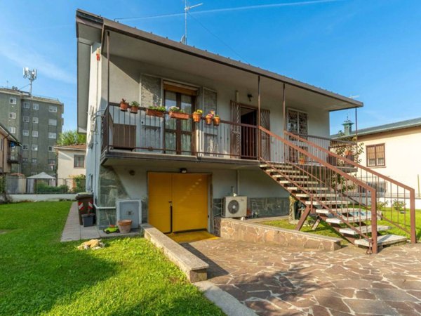 casa indipendente in vendita a Rozzano