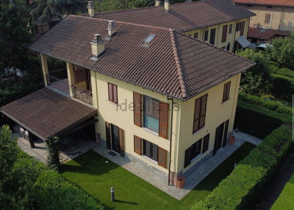 casa indipendente in vendita a Rozzano