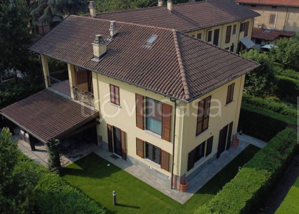 casa indipendente in vendita a Rozzano in zona Cassino Scanasio