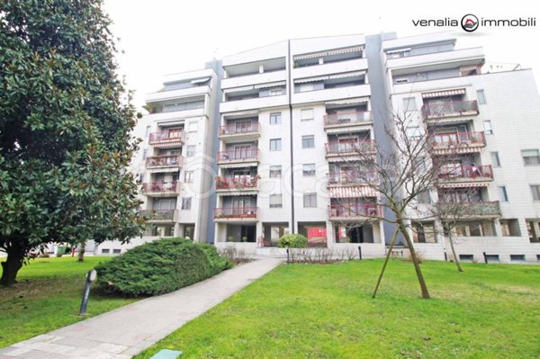 appartamento in vendita a Rozzano
