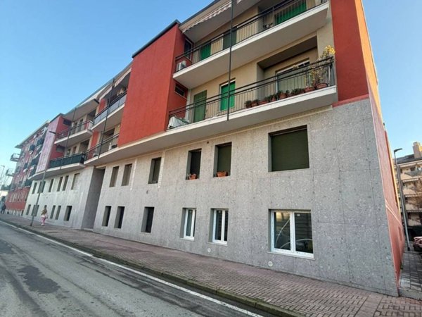 appartamento in vendita a Rozzano in zona Quinto Stampi