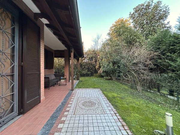 casa indipendente in vendita a Rozzano