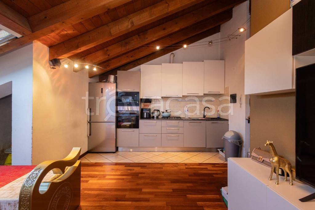 appartamento in vendita a Rozzano