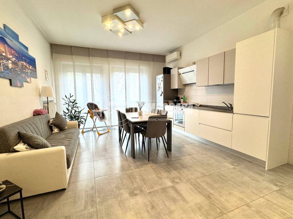 appartamento in vendita a Rozzano in zona Cassino Scanasio