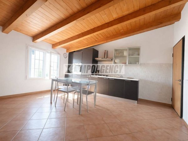 appartamento in vendita a Rozzano in zona Valleambrosia