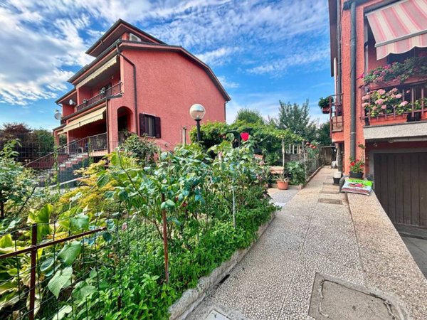 casa indipendente in vendita a Rozzano