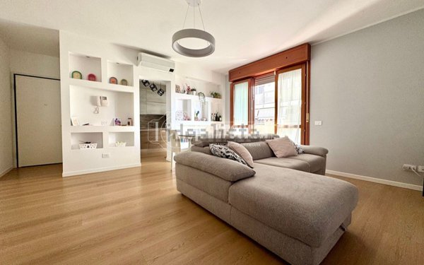 appartamento in vendita a Rozzano in zona Valleambrosia