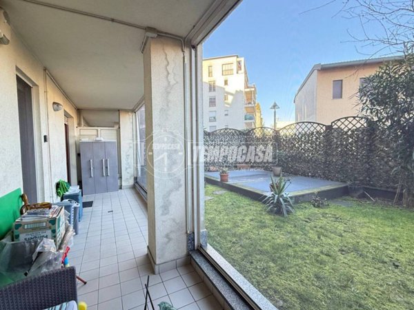 appartamento in vendita a Rozzano in zona Quinto Stampi