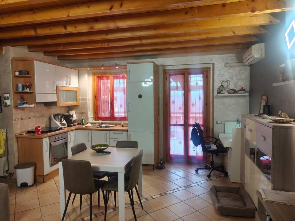 appartamento in vendita a Rozzano