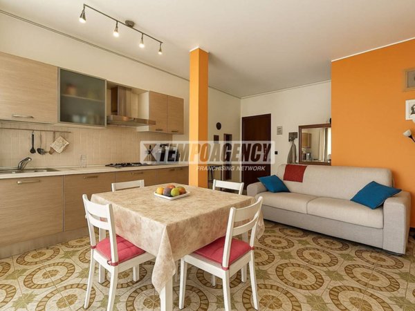 appartamento in vendita a Rozzano in zona Valleambrosia