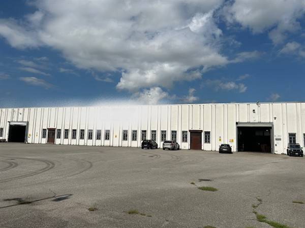 locale commerciale in vendita a Rozzano