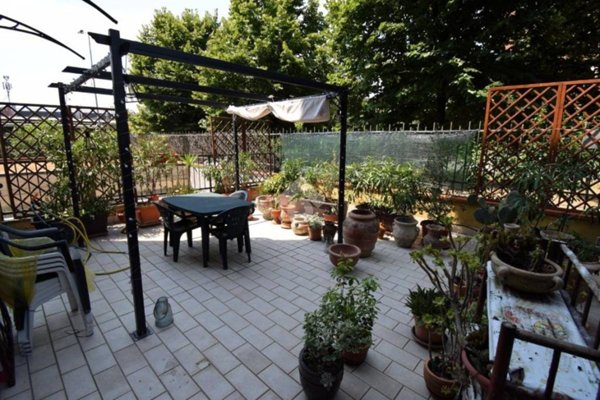 appartamento in vendita a Rozzano in zona Quinto Stampi