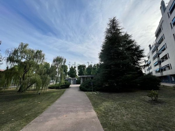 appartamento in vendita a Rozzano