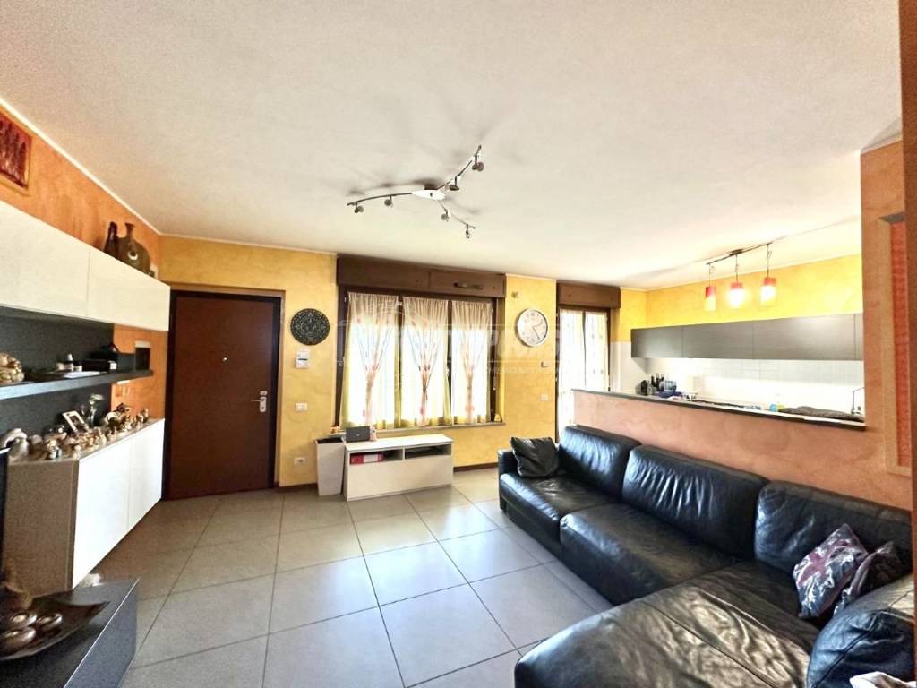 appartamento in vendita a Rozzano
